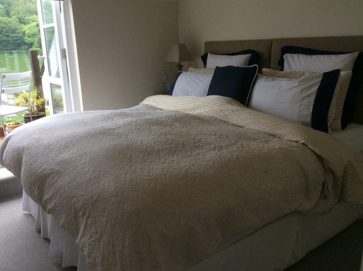 Compass Rose Bed & Breakfast Dartmouth Dış mekan fotoğraf